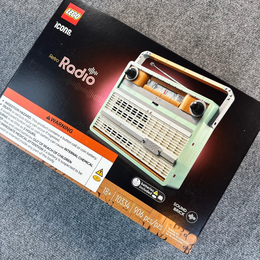 LEGO Icons Retro Radio Set 10334 Mint Green 906 PCS Vintage Style 18+ Blocks